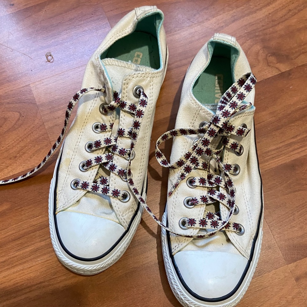 Double tongue Converse! Like new!